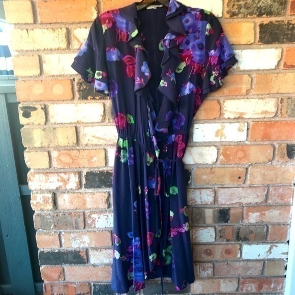 Tucker silk floral wrap Dress size M